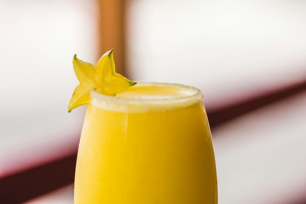 lassi a la mangue, boisson pour bébé dès 6 mois, au lait maternel