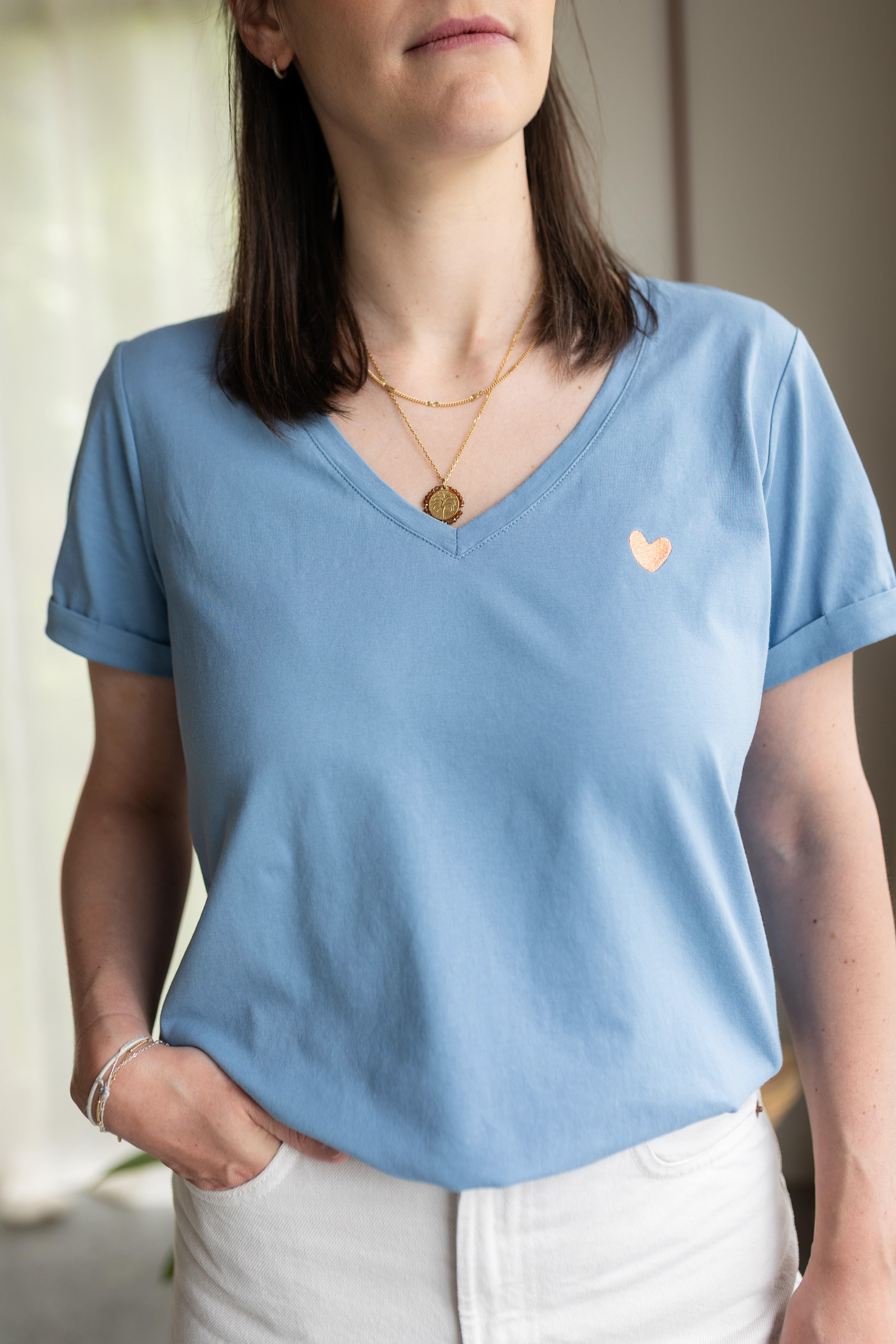 tee shirt allaitement bleu ciel beyond the sky atelier belette