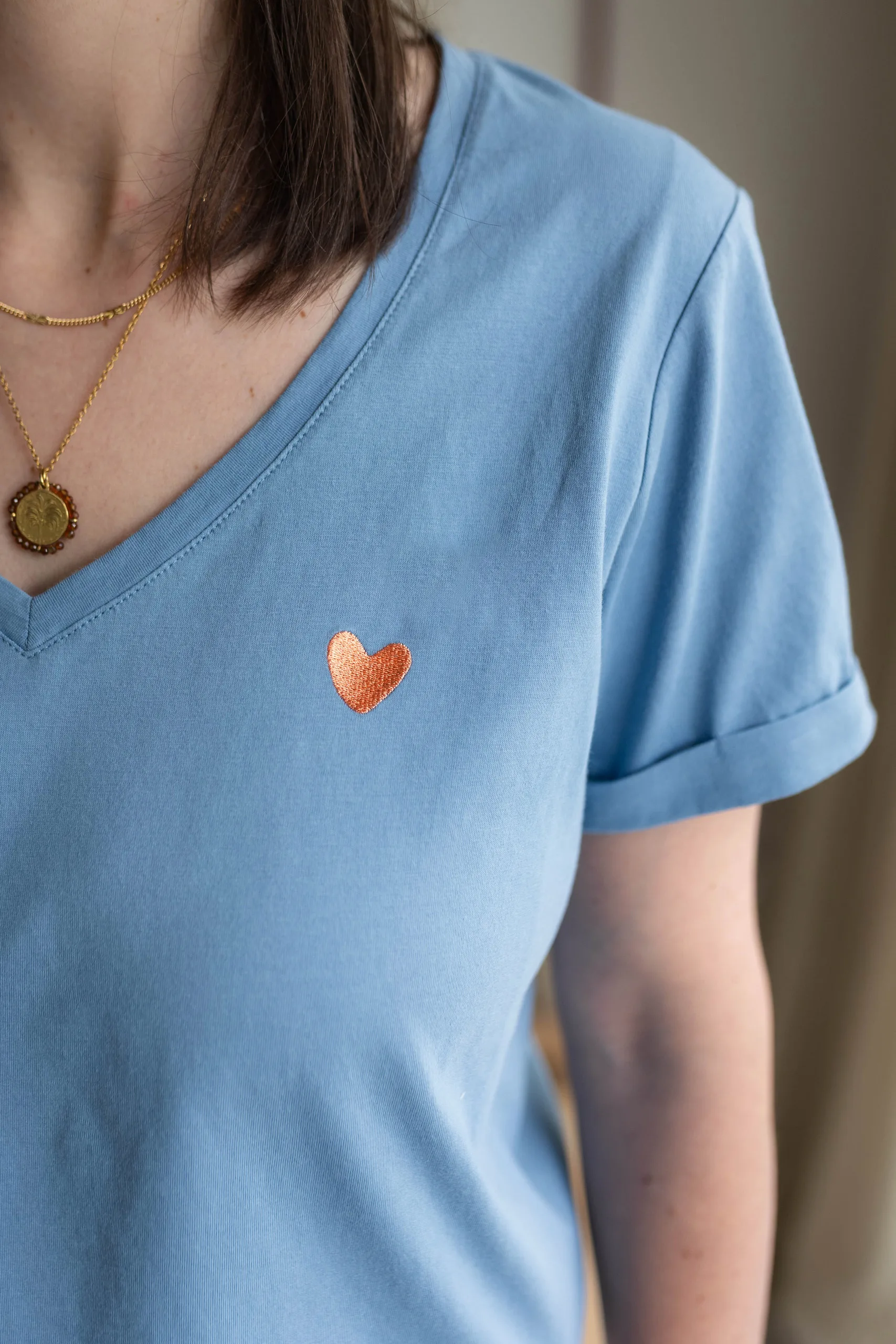 tee shirt allaitement bleu ciel beyond the sky atelier belette